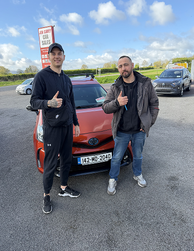 Happy mntvls auto customer with their inspected car