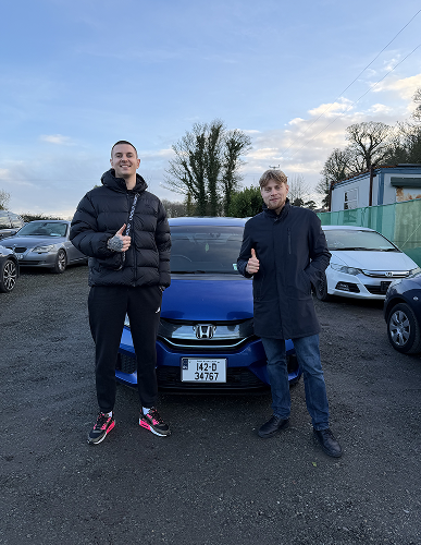Happy mntvls auto customer with their inspected car